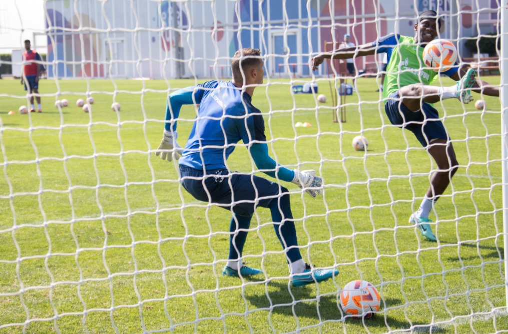 Зимние «Газпром» — тренировочные сборы в Абу-Даби. 23 января утренняя тренировка