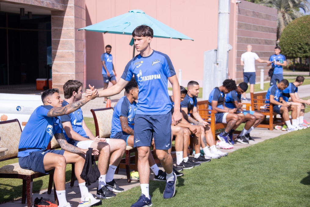 Зимние «Газпром» — тренировочные сборы в Абу-Даби. 25 января, утренняя тренировка