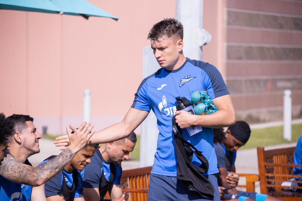 Зимние «Газпром» — тренировочные сборы в Абу-Даби. 25 января, утренняя тренировка