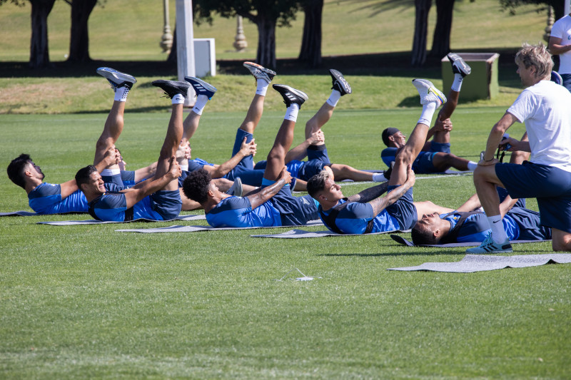 Зимние «Газпром» — тренировочные сборы в Абу-Даби. 25 января, утренняя тренировка