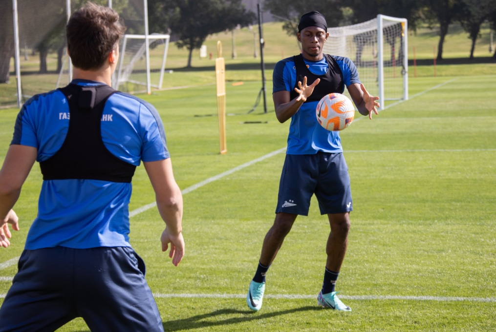 Зимние «Газпром» — тренировочные сборы в Абу-Даби. 26 января, утренняя тренировка