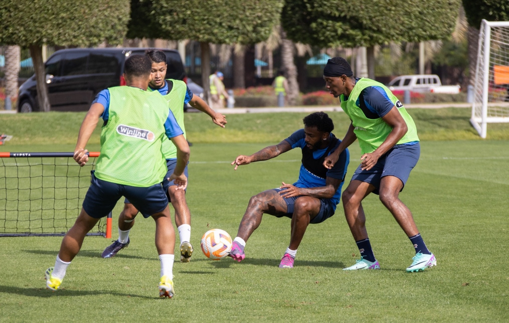 Зимние «Газпром» — тренировочные сборы в Абу-Даби. 26 января, утренняя тренировка