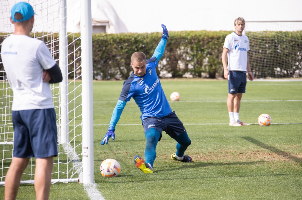 Зимние «Газпром» — тренировочные сборы в Абу-Даби. 26 января, утренняя тренировка