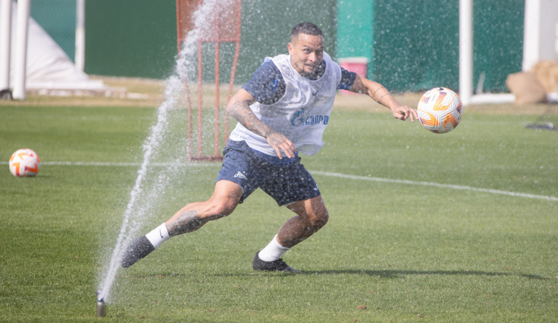 Зимние «Газпром» — тренировочные сборы в Абу-Даби. 26 января, утренняя тренировка