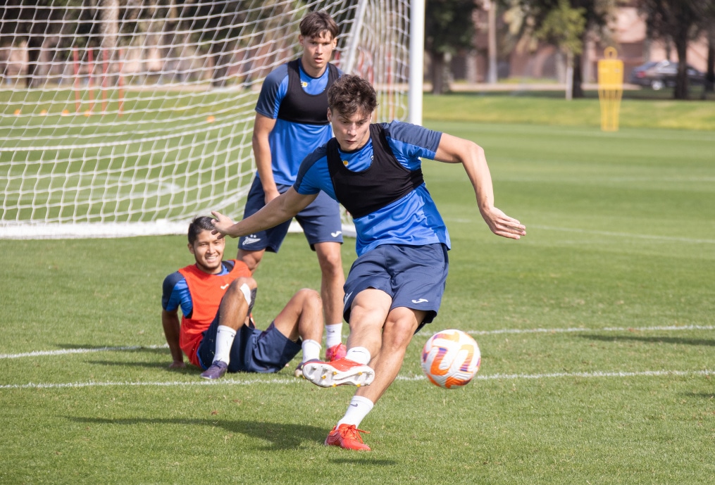 Зимние «Газпром» — тренировочные сборы в Абу-Даби. 26 января, утренняя тренировка