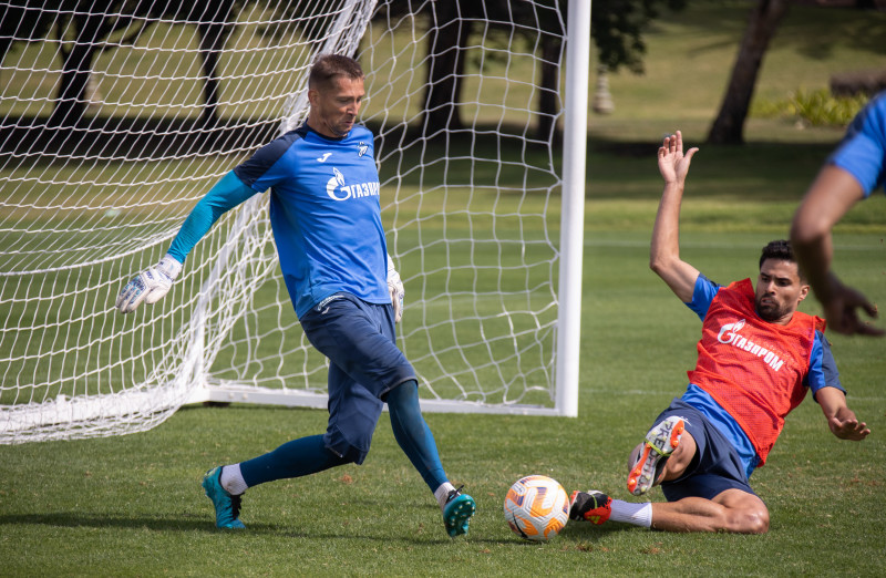 Зимние «Газпром» — тренировочные сборы в Абу-Даби. 26 января, утренняя тренировка