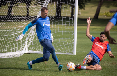 Зимние «Газпром» — тренировочные сборы в Абу-Даби. 26 января, утренняя тренировка
