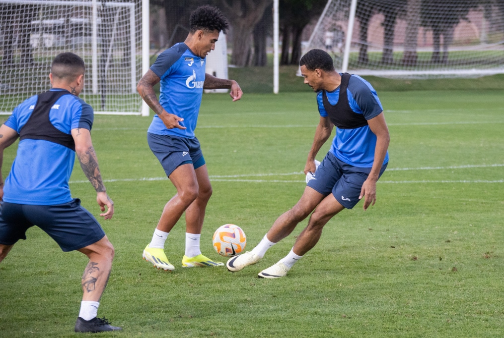 Зимние «Газпром» — тренировочные сборы в Абу-Даби. 26 января, вечерняя тренировка