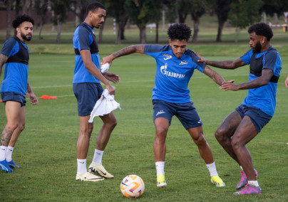 Зимние «Газпром» — тренировочные сборы в Абу-Даби. 26 января, вечерняя тренировка