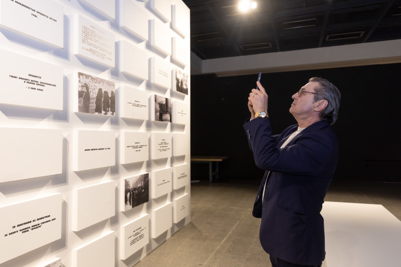 Андрей Аршавин и Анатолий Давыдов на открытии выставки «Город-герой Ленинград»