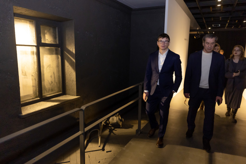 Андрей Аршавин и Анатолий Давыдов на открытии выставки «Город-герой Ленинград»