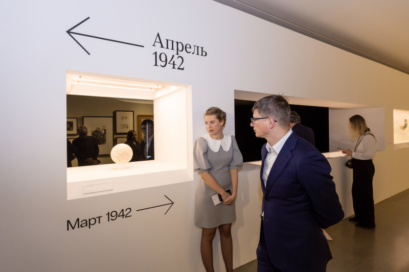 Андрей Аршавин и Анатолий Давыдов на открытии выставки «Город-герой Ленинград»