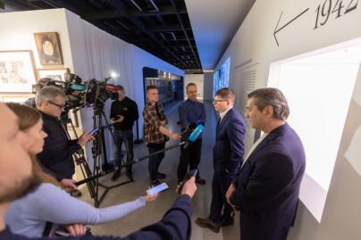 Андрей Аршавин и Анатолий Давыдов на открытии выставки «Город-герой Ленинград»