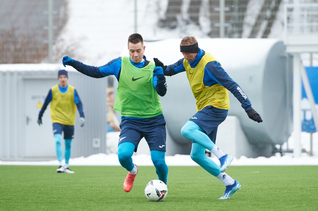 Тренировка «Зенита»-2 в Удельном парке