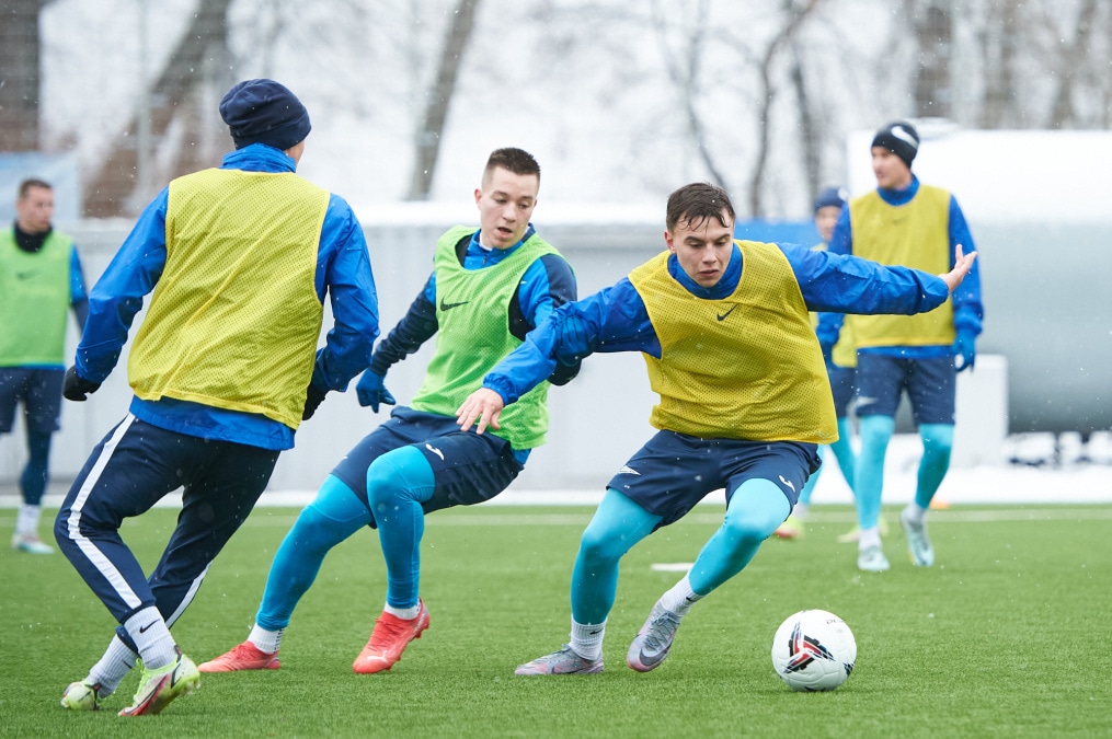 Тренировка «Зенита»-2 в Удельном парке