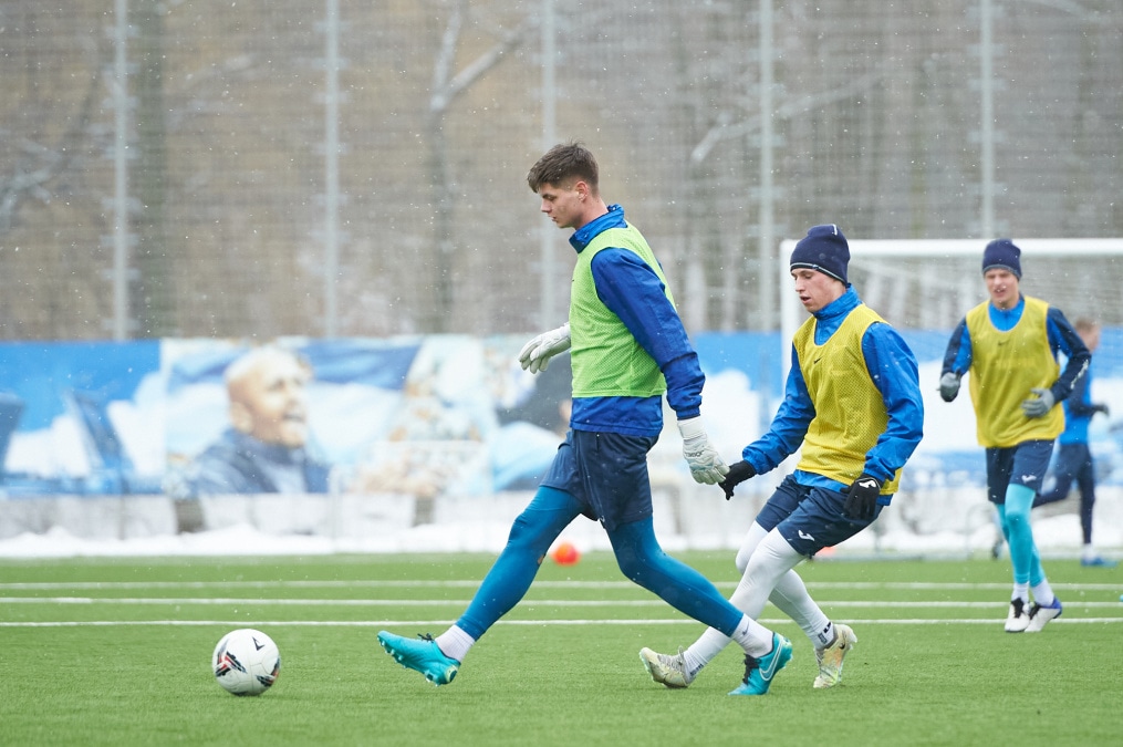 Тренировка «Зенита»-2 в Удельном парке