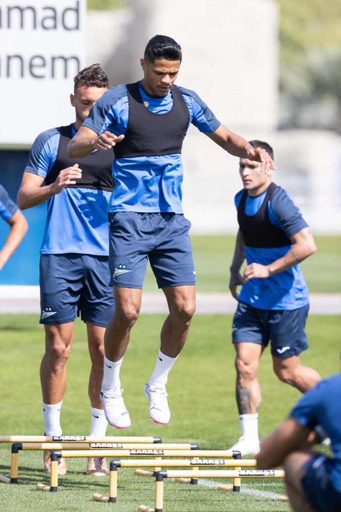 Зимние «Газпром» — тренировочные сборы в Катаре: 4 февраля, утренняя тренировка