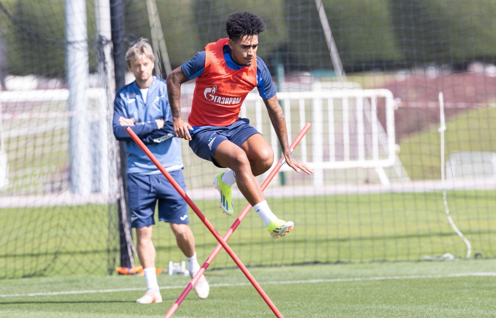 Зимние «Газпром» — тренировочные сборы в Катаре: 4 февраля, утренняя тренировка