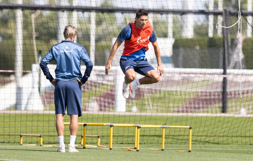 Зимние «Газпром» — тренировочные сборы в Катаре: 4 февраля, утренняя тренировка