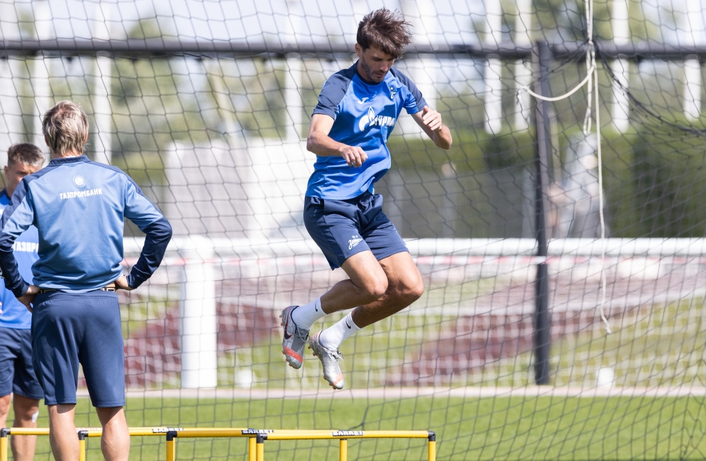 Зимние «Газпром» — тренировочные сборы в Катаре: 4 февраля, утренняя тренировка