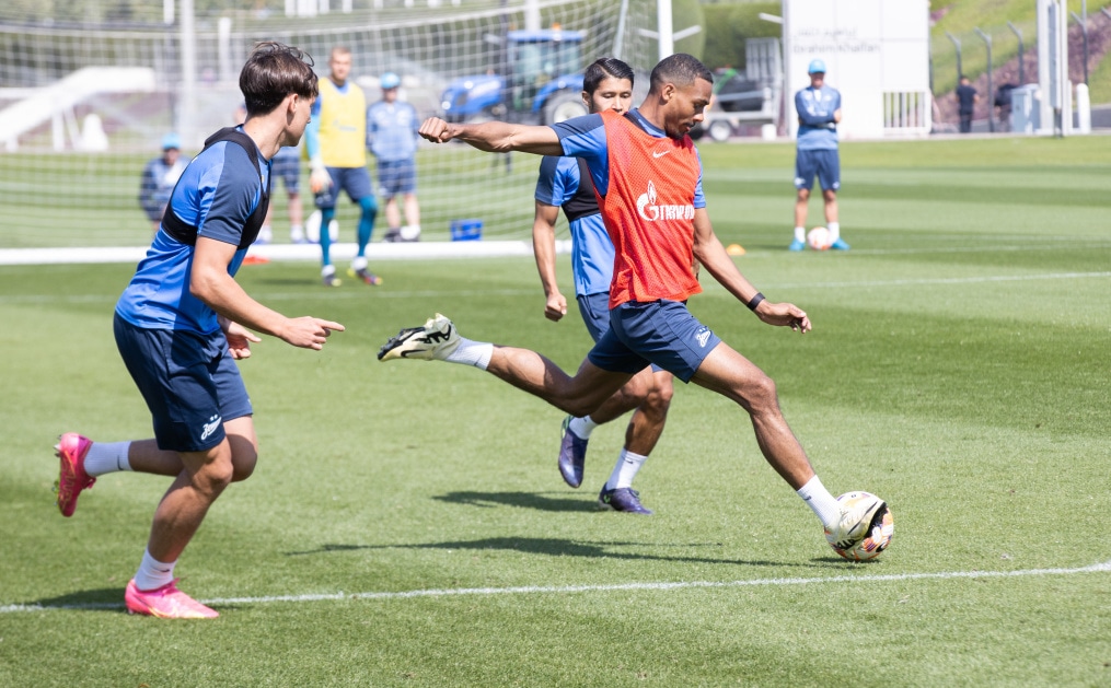 Зимние «Газпром» — тренировочные сборы в Катаре: 4 февраля, утренняя тренировка