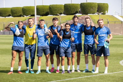 Зимние «Газпром» — тренировочные сборы в Катаре: 4 февраля, утренняя тренировка