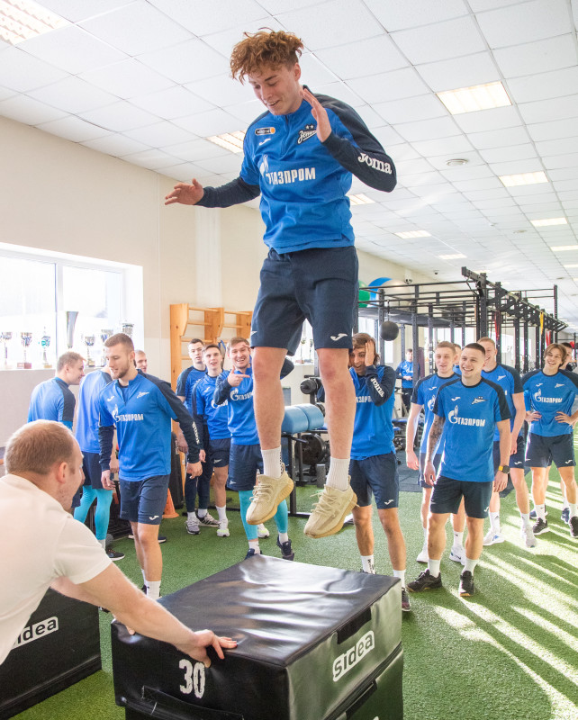 Тренировка «Зенита»-2 в «Газпром»-Академии