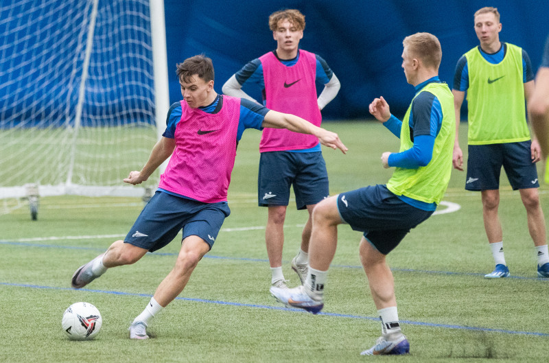 Тренировка «Зенита»-2 в «Газпром»-Академии