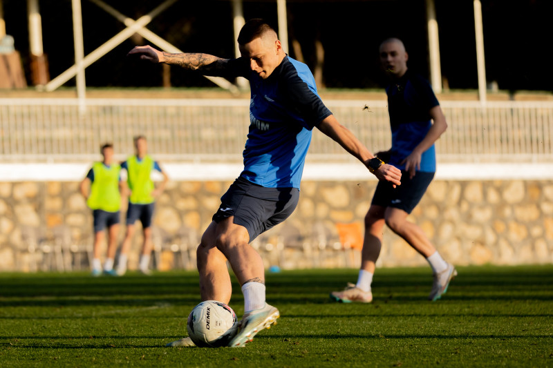 Зимний учебно-тренировочный сбор «Зенита»-2 в Турции: 17 февраля, вечерняя тренировка