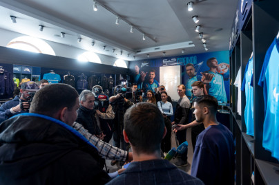 Презентация новичков сине-бело-голубых в магазине «Зенит-Арена»