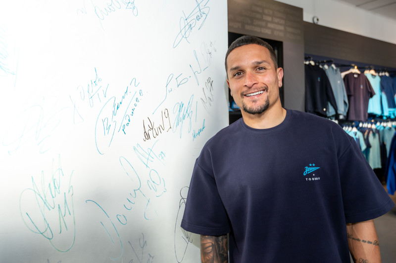 Презентация новичков сине-бело-голубых в магазине «Зенит-Арена»