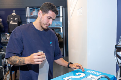 Презентация новичков сине-бело-голубых в магазине «Зенит-Арена»