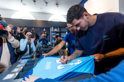 Презентация новичков сине-бело-голубых в магазине «Зенит-Арена»