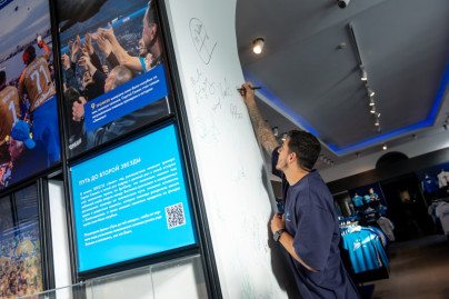 Презентация новичков сине-бело-голубых в магазине «Зенит-Арена»