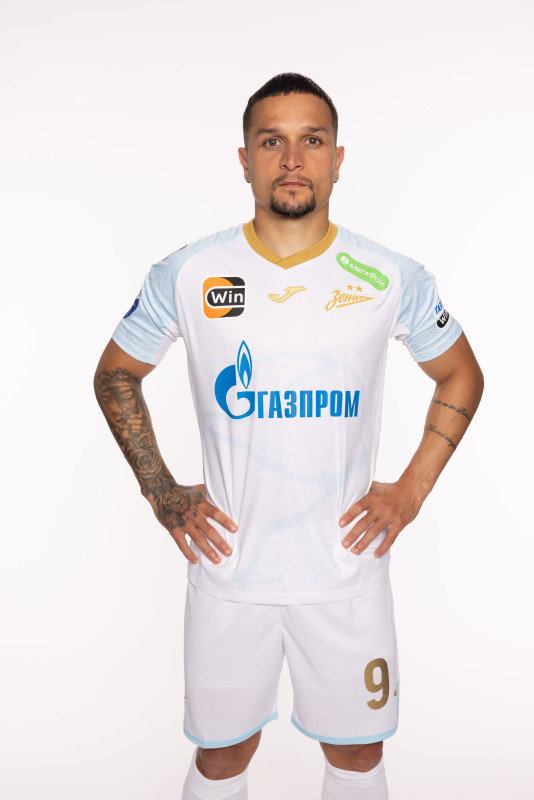 Фотосессия игроков ФК «Зенит» в форме Joma, сезона 2023/24