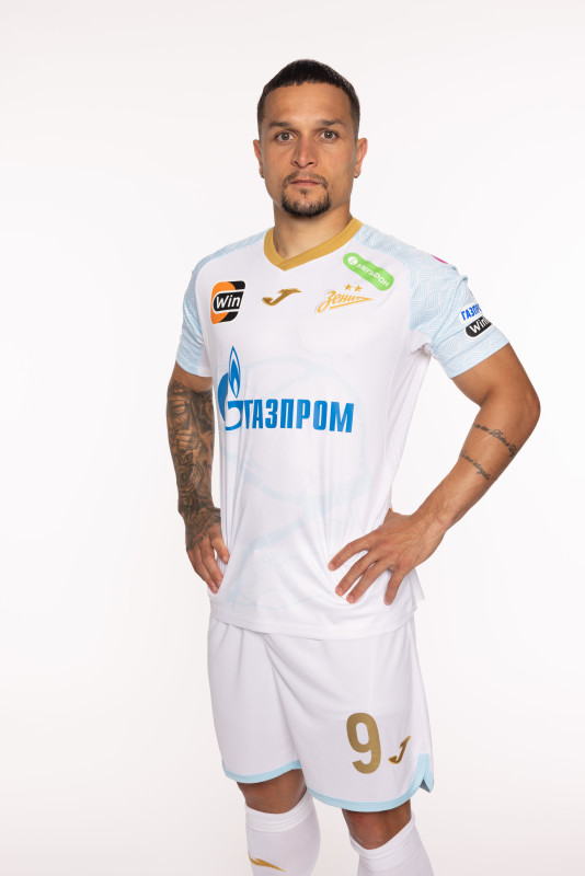 Фотосессия игроков ФК «Зенит» в форме Joma, сезона 2023/24