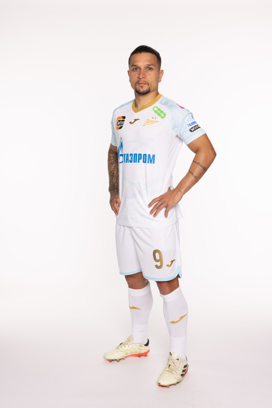 Фотосессия игроков ФК «Зенит» в форме Joma, сезона 2023/24