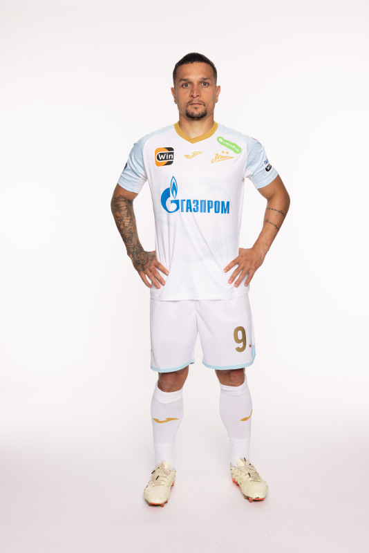 Фотосессия игроков ФК «Зенит» в форме Joma, сезона 2023/24