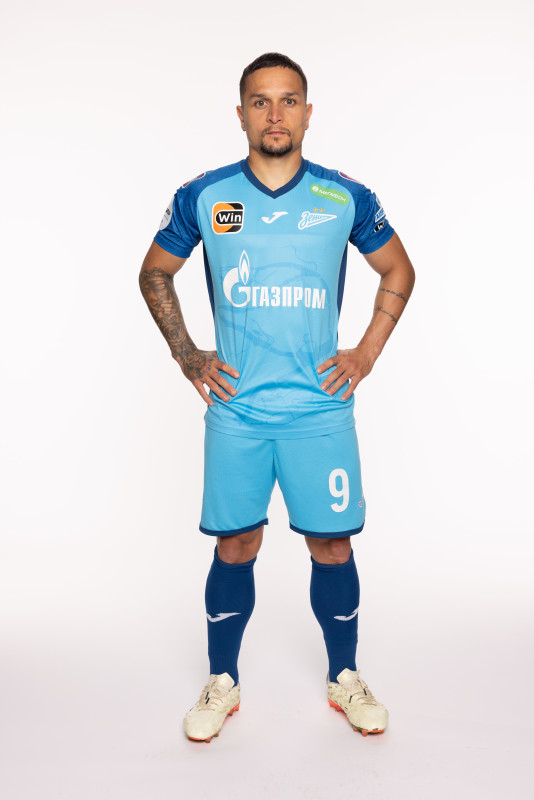 Фотосессия игроков ФК «Зенит» в форме Joma, сезона 2023/24
