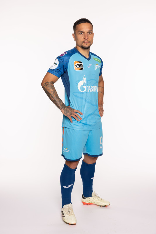 Фотосессия игроков ФК «Зенит» в форме Joma, сезона 2023/24