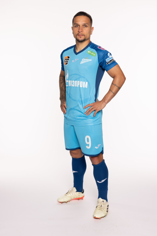 Фотосессия игроков ФК «Зенит» в форме Joma, сезона 2023/24