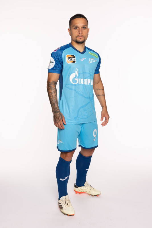 Фотосессия игроков ФК «Зенит» в форме Joma, сезона 2023/24