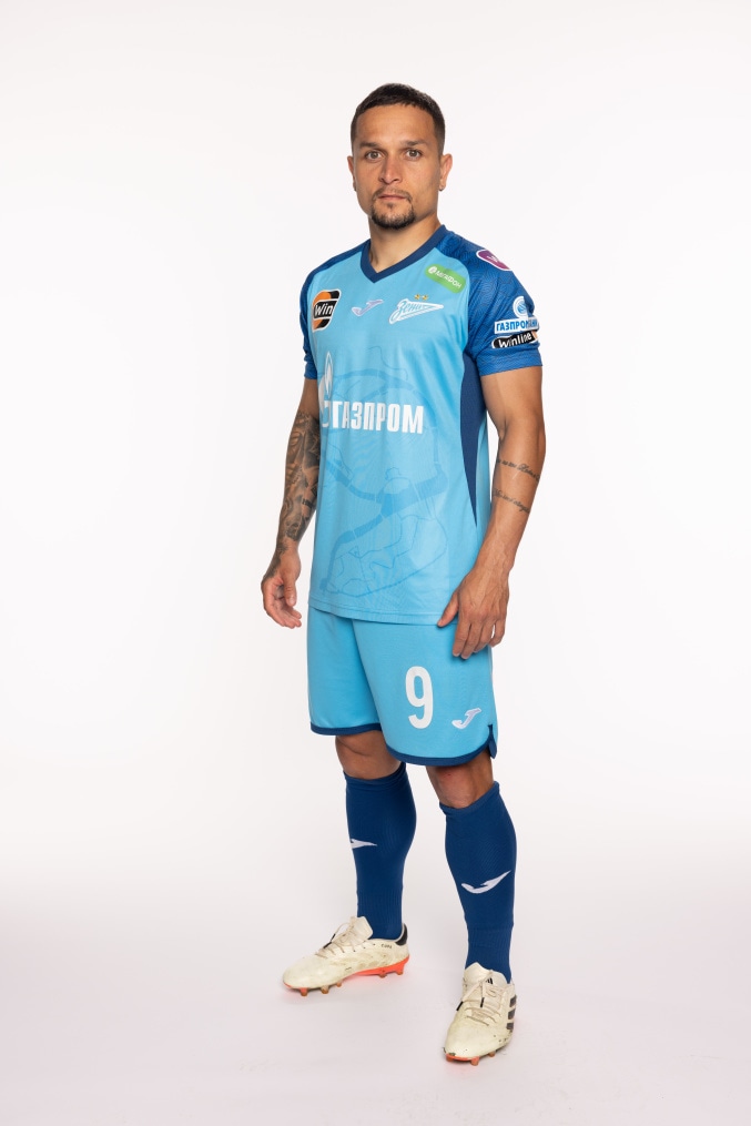 Фотосессия игроков ФК «Зенит» в форме Joma, сезона 2023/24