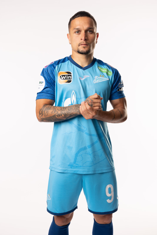 Фотосессия игроков ФК «Зенит» в форме Joma, сезона 2023/24