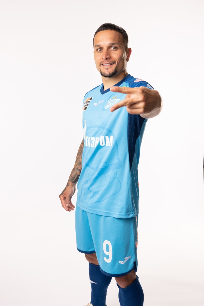 Фотосессия игроков ФК «Зенит» в форме Joma, сезона 2023/24