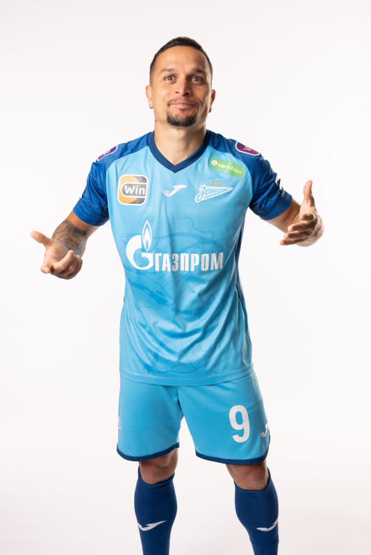 Фотосессия игроков ФК «Зенит» в форме Joma, сезона 2023/24