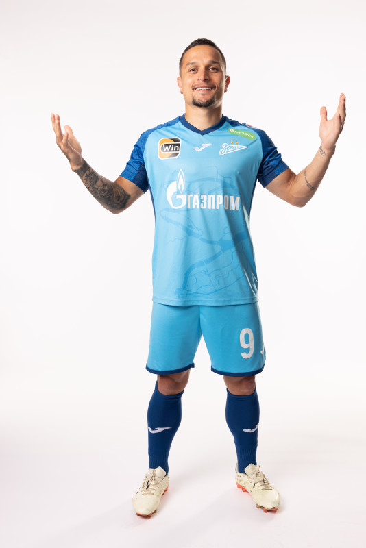 Фотосессия игроков ФК «Зенит» в форме Joma, сезона 2023/24