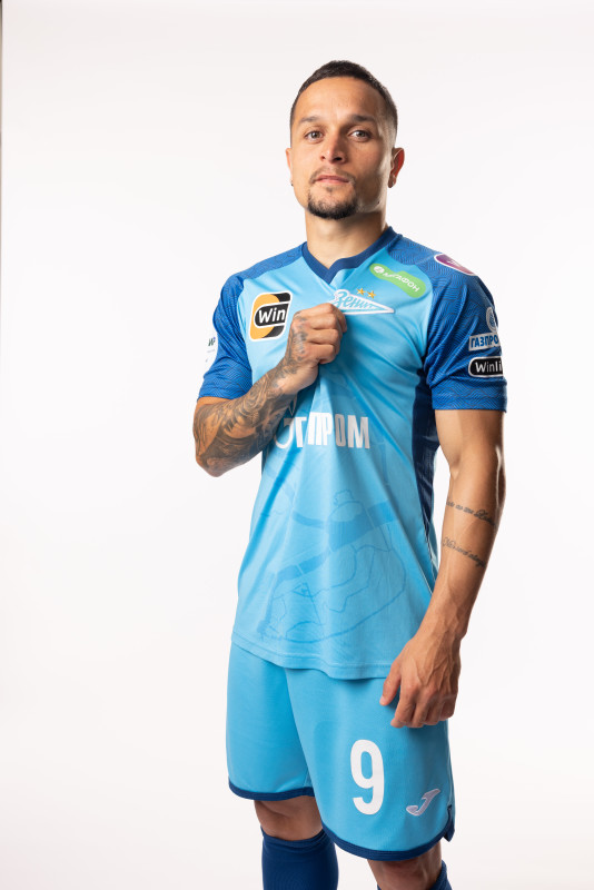 Фотосессия игроков ФК «Зенит» в форме Joma, сезона 2023/24