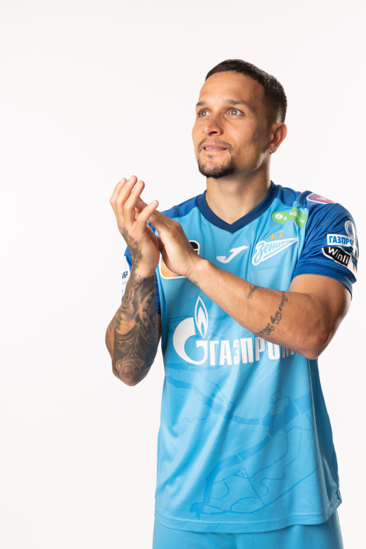 Фотосессия игроков ФК «Зенит» в форме Joma, сезона 2023/24