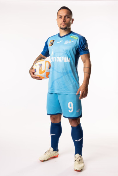 Фотосессия игроков ФК «Зенит» в форме Joma, сезона 2023/24